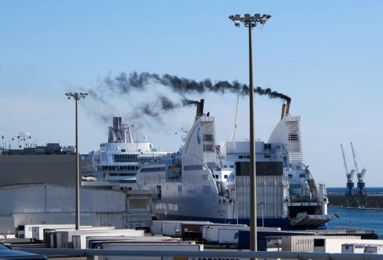 Marseille_fumee_bateau