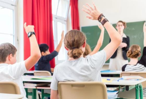 photo générique - salle de classe - canva