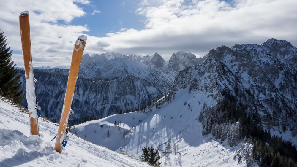 skis à la montagne