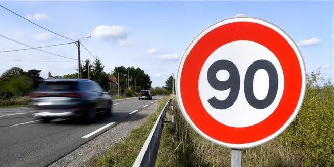 Panneau vitesse 90km/h - Source : Département 13