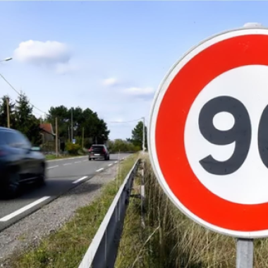 Panneau vitesse 90km/h - Source : Département 13