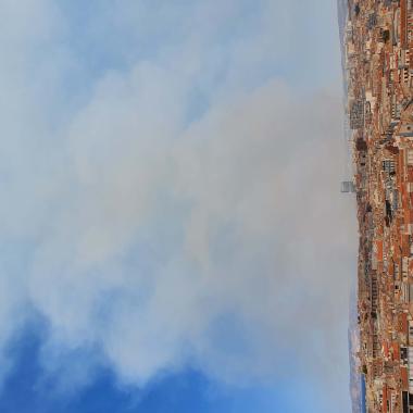 Vu sur le panache de fumée de l'incendie des Pennes-Mirabeau
