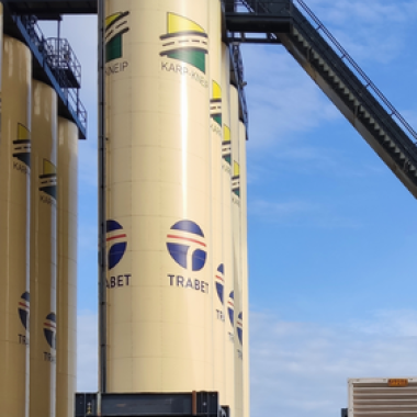 centrale mobile d'enrobage à chaud - Trabet